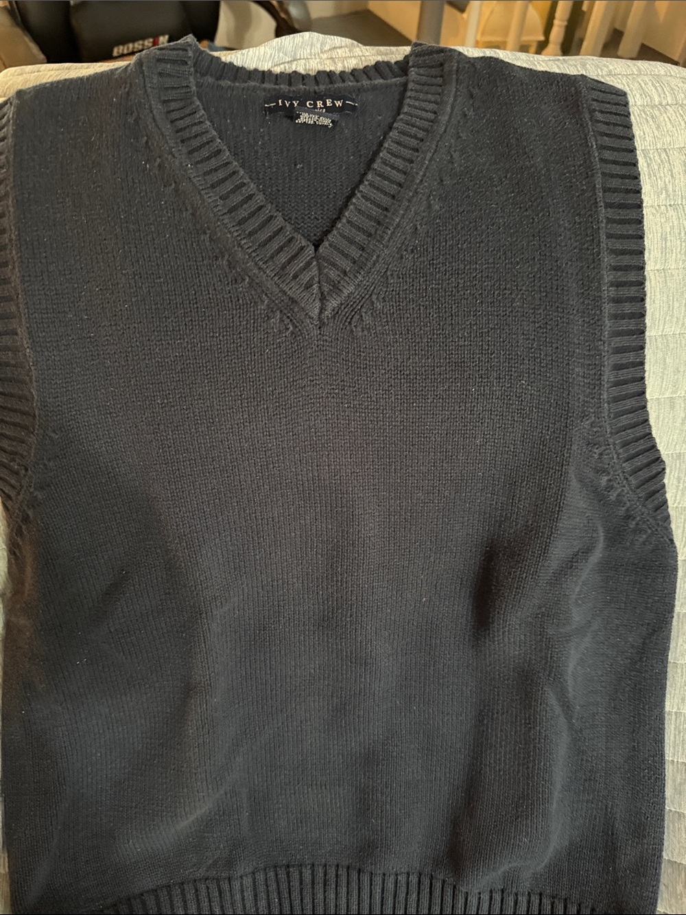 Ivy Crew Men's Black V-Neck Sweater Vest